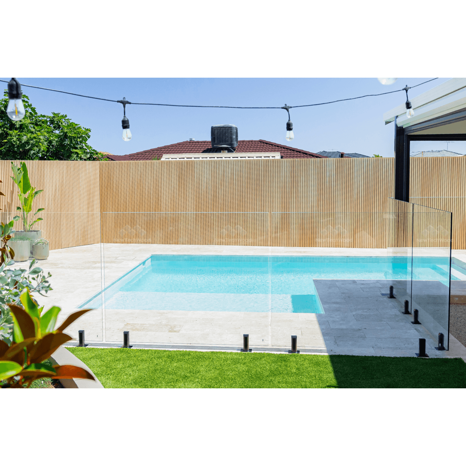 NewTechWood Castellation Cladding 25mm – Decking World